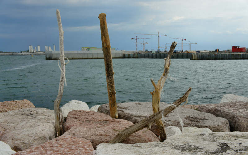 i lavori del Mose alla bocca di porto di Chioggia