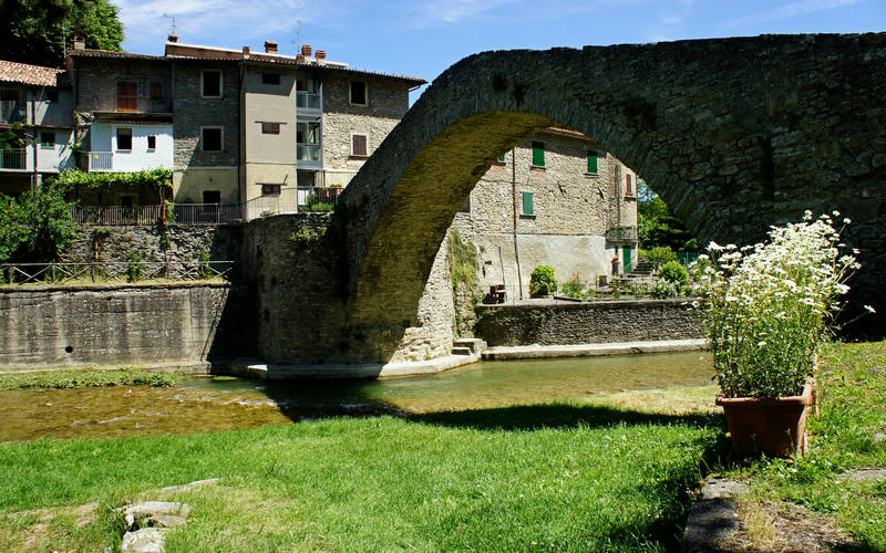 Cammino di Assisi, Portico San Benedetto